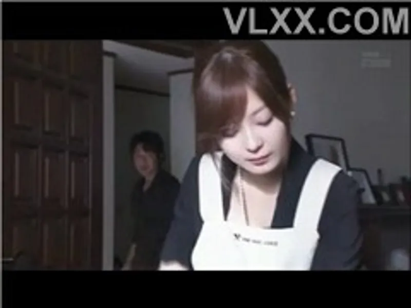 Bé nữ sinh cực phẩm tập bú cu mà xuất tinh vào miệng em nuốt ngon lành